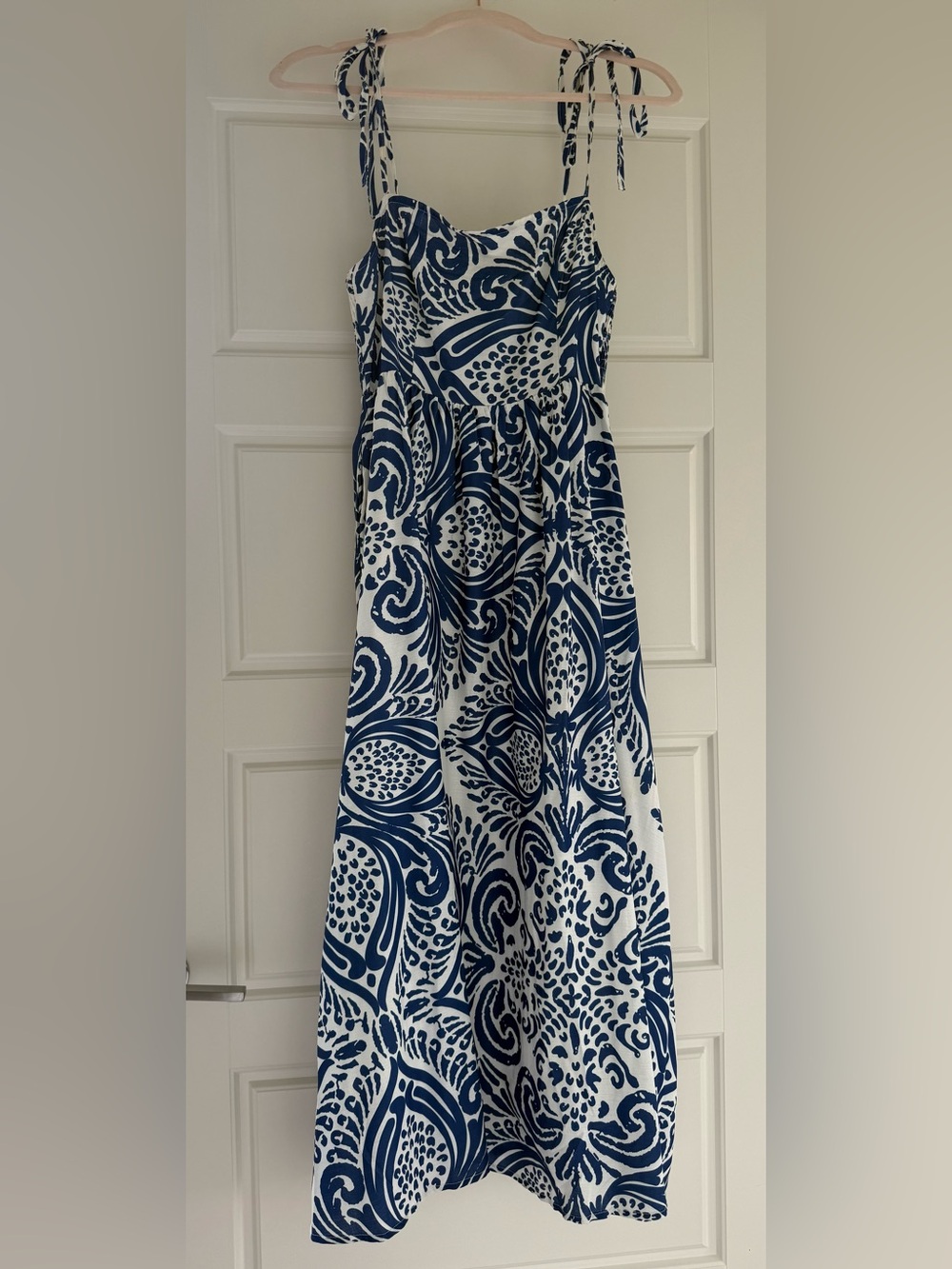 Petal & Pup Stazie Midi Tie-Shoulder Sundress